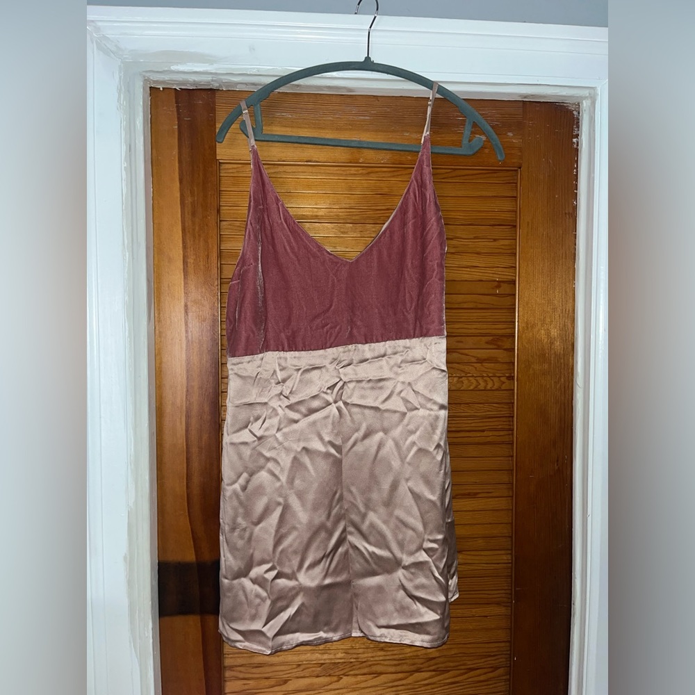 Light pink reformation dress. Very good condition.